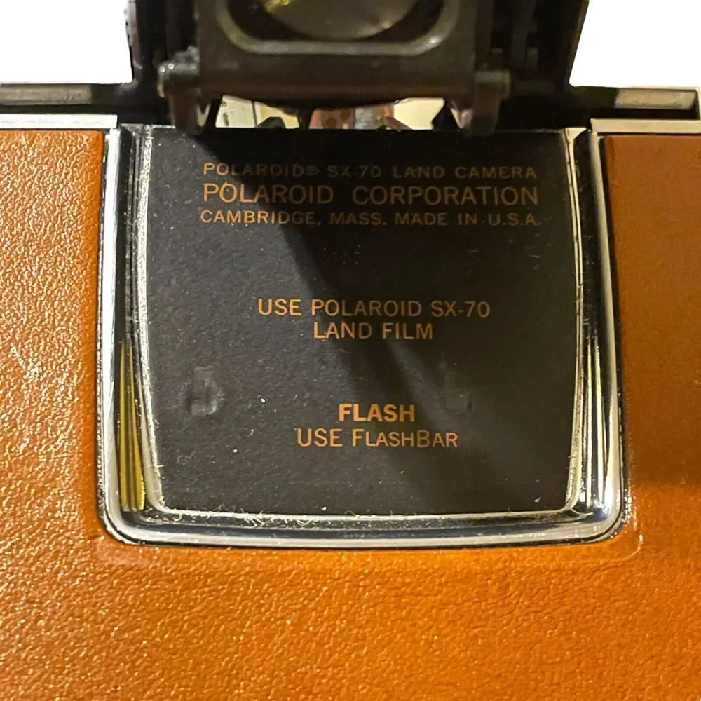 Vintage Polaroid SX-70 Land Camera Instant Film Camera Flash‎ and Case Untested